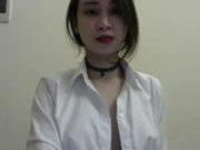 越南美乳網紅在直播挑逗